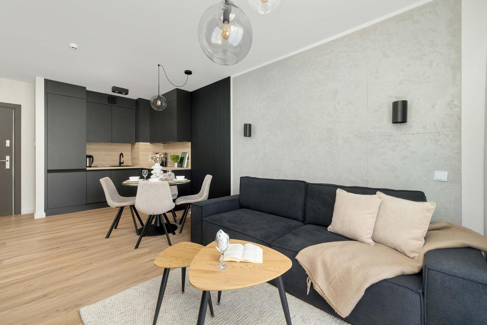 Elegant With Parking In By Renters Prestige *